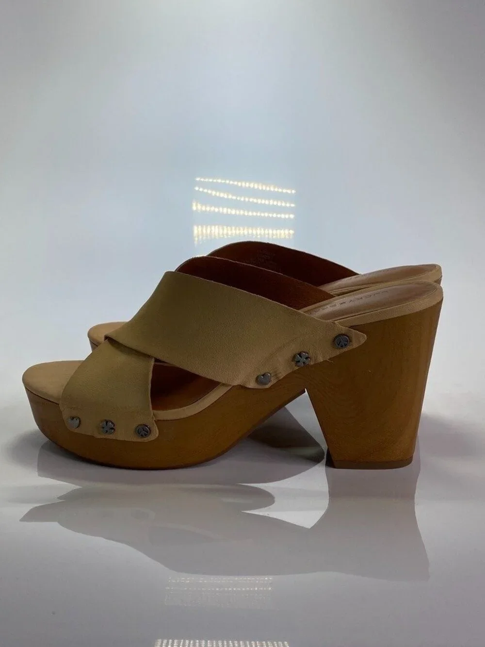 Lucky Brand Takara Womens Latte  Leather Embellished Clogs Sz 9.5